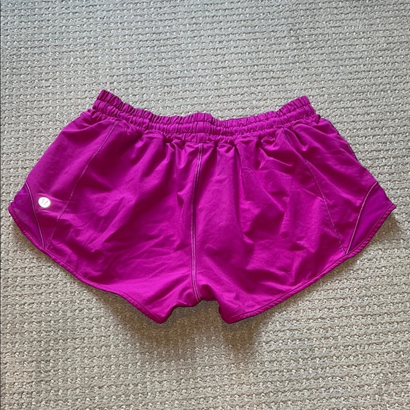 LULULEMON 2.5 Hotty Hots - Ripened Raspberry - size 6 - low rise - RARE - Picture 3 of 5